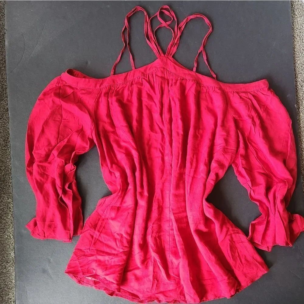 Tobi Red Cold Shoulder Flowy Blouse - Picture 6 of 10